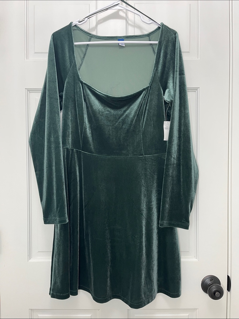 Old Navy Size Large NWT Velvet Long Sleeve Mini Dress in Forest Green